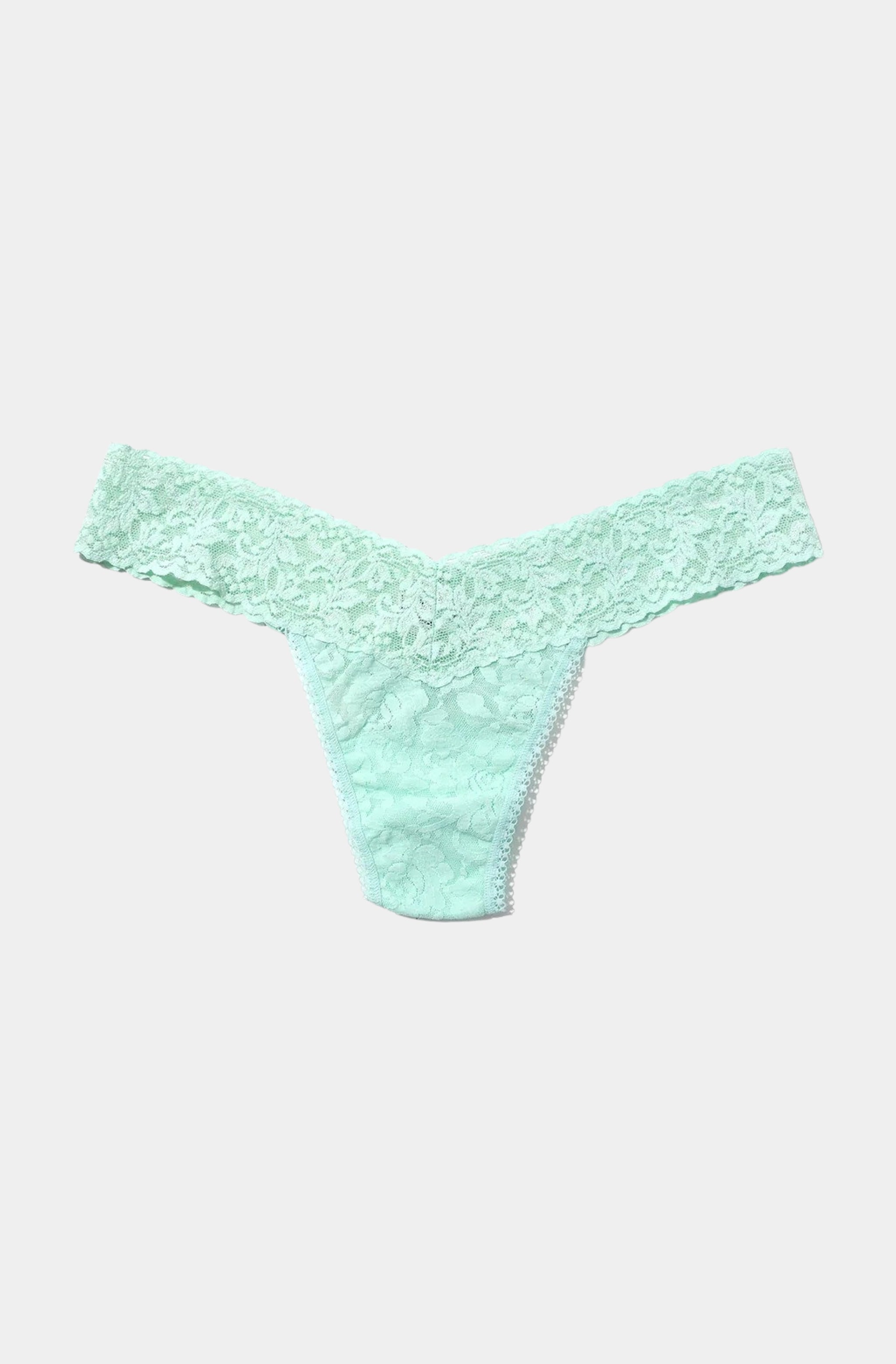 Signature Lace Low Rise Thong