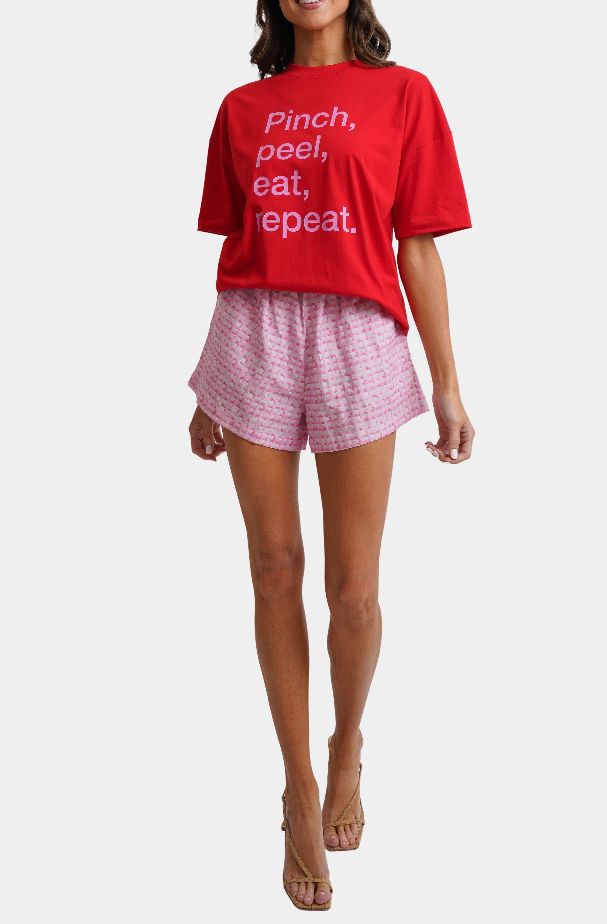 Hemline Exclusive Oversizes Graphic Tee