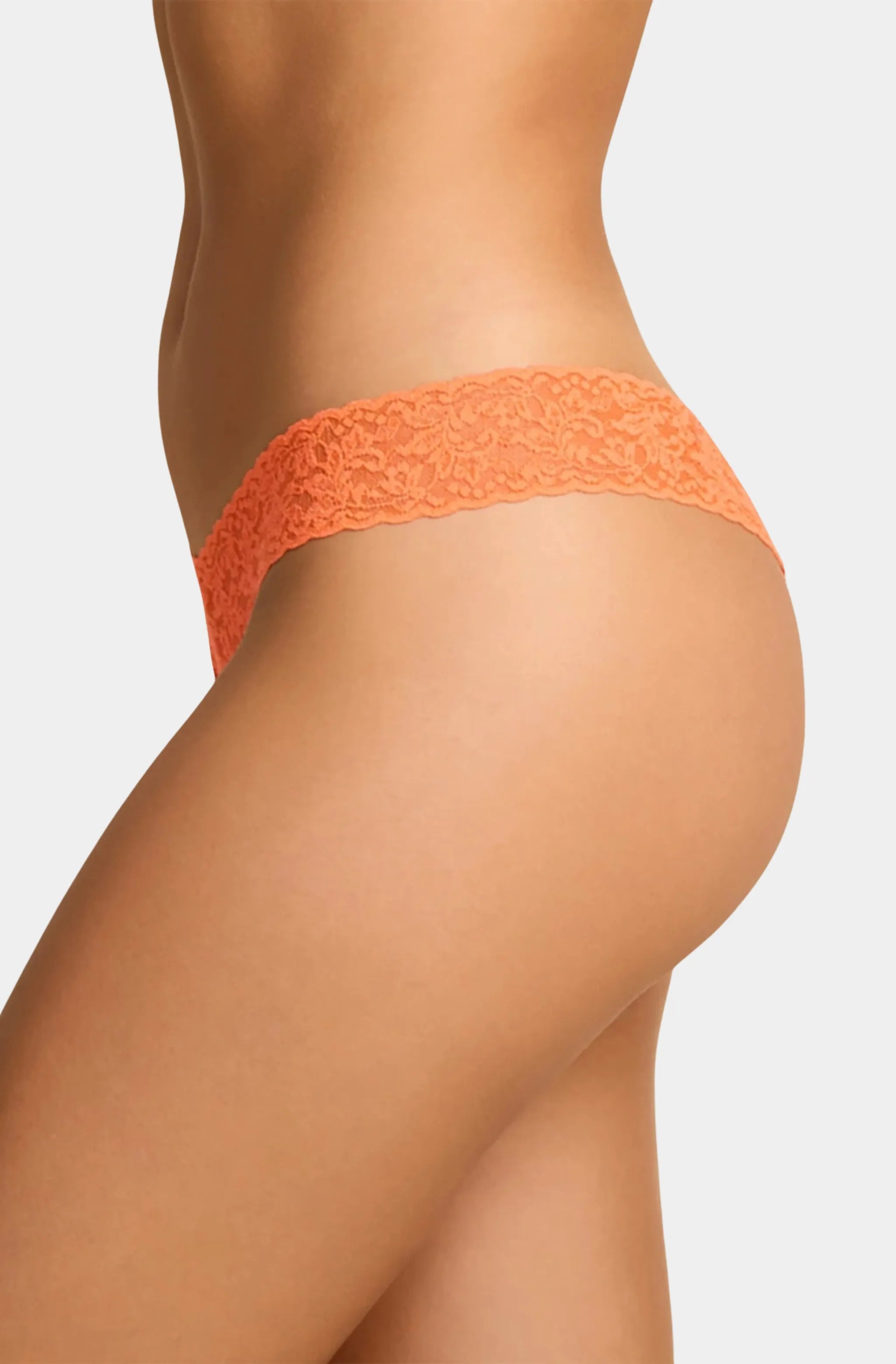 Signature Lace Low Rise Thong
