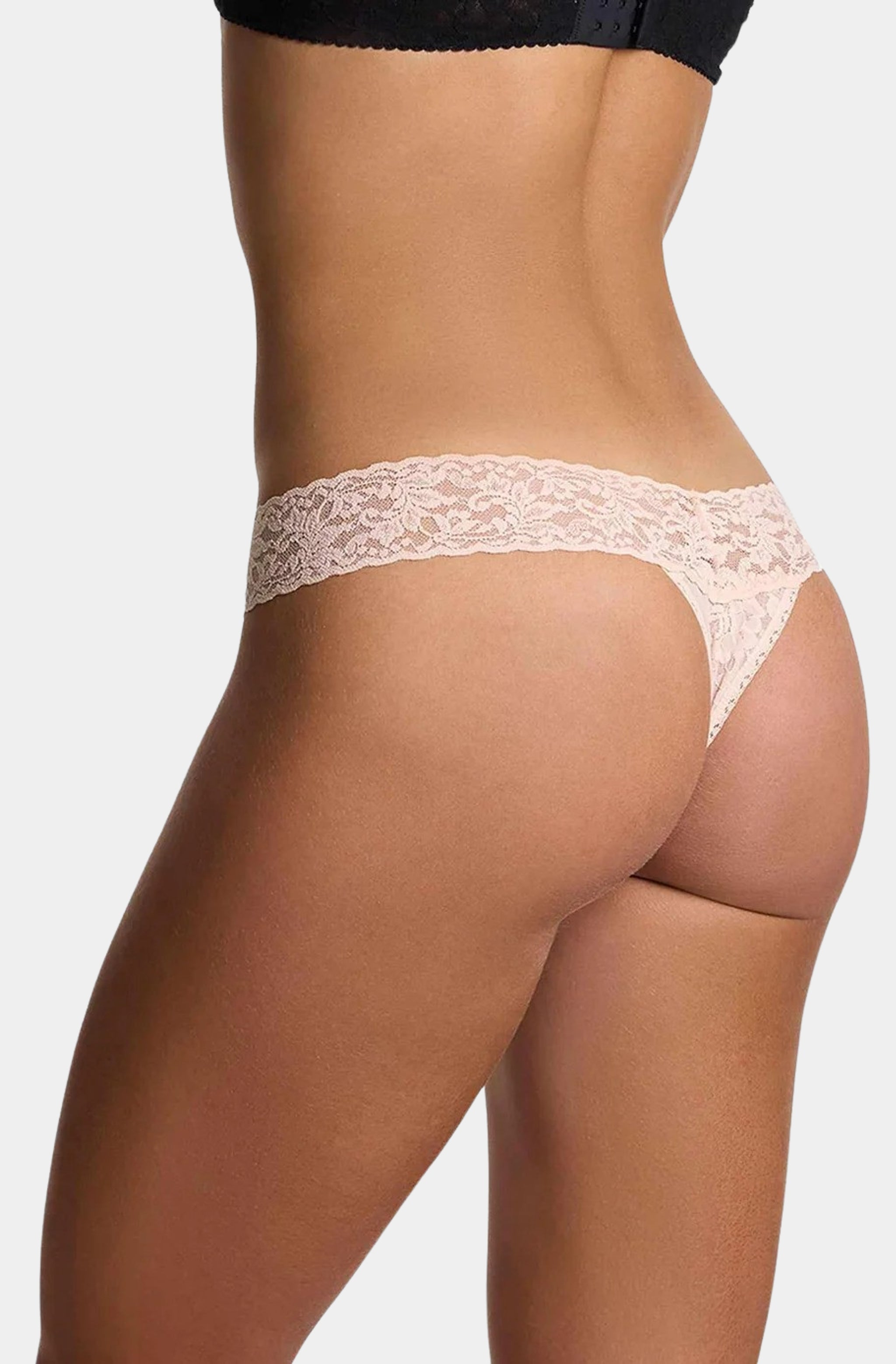 Signature Lace Low Rise Thong
