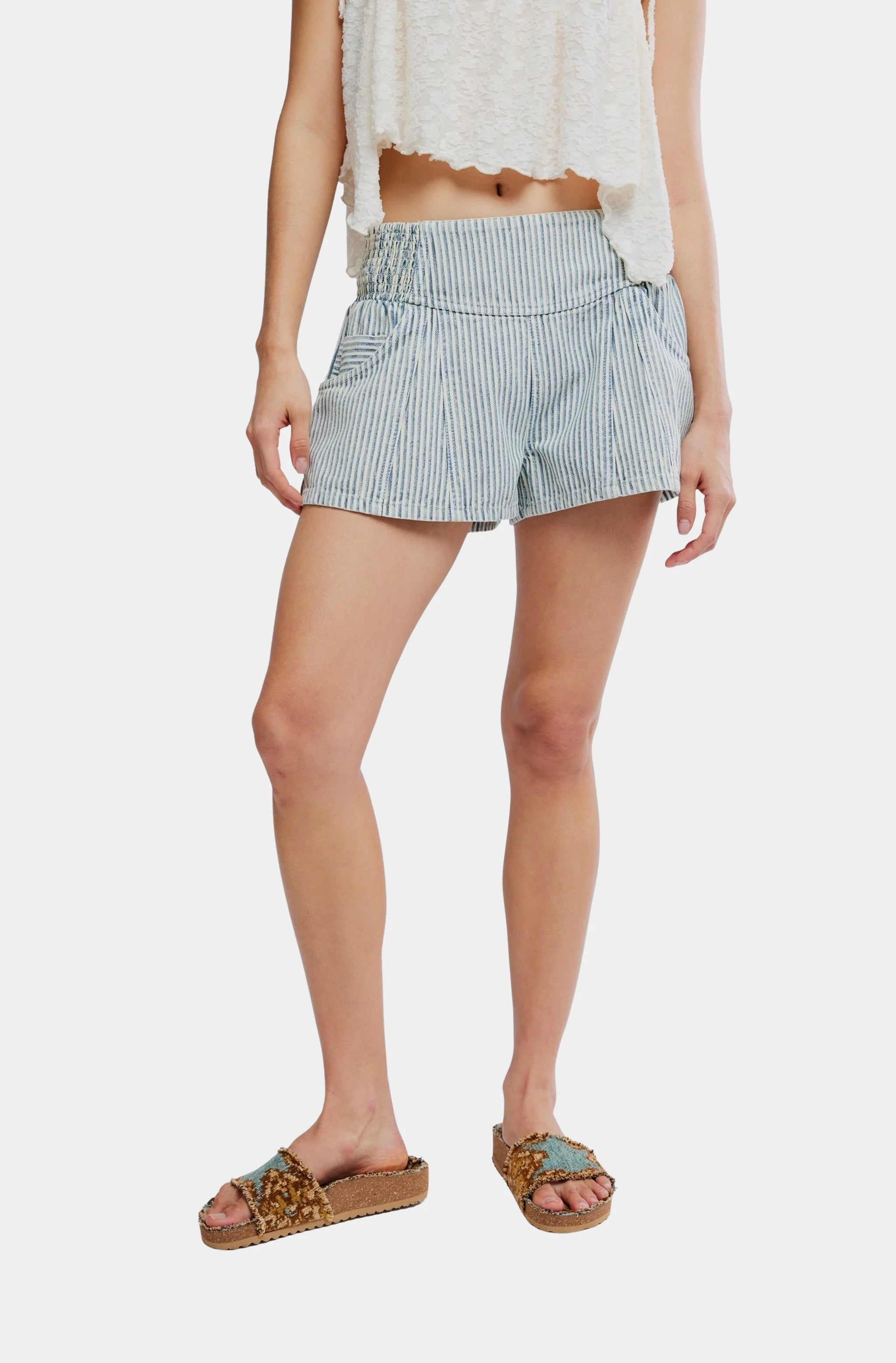 Luna Railroad Short