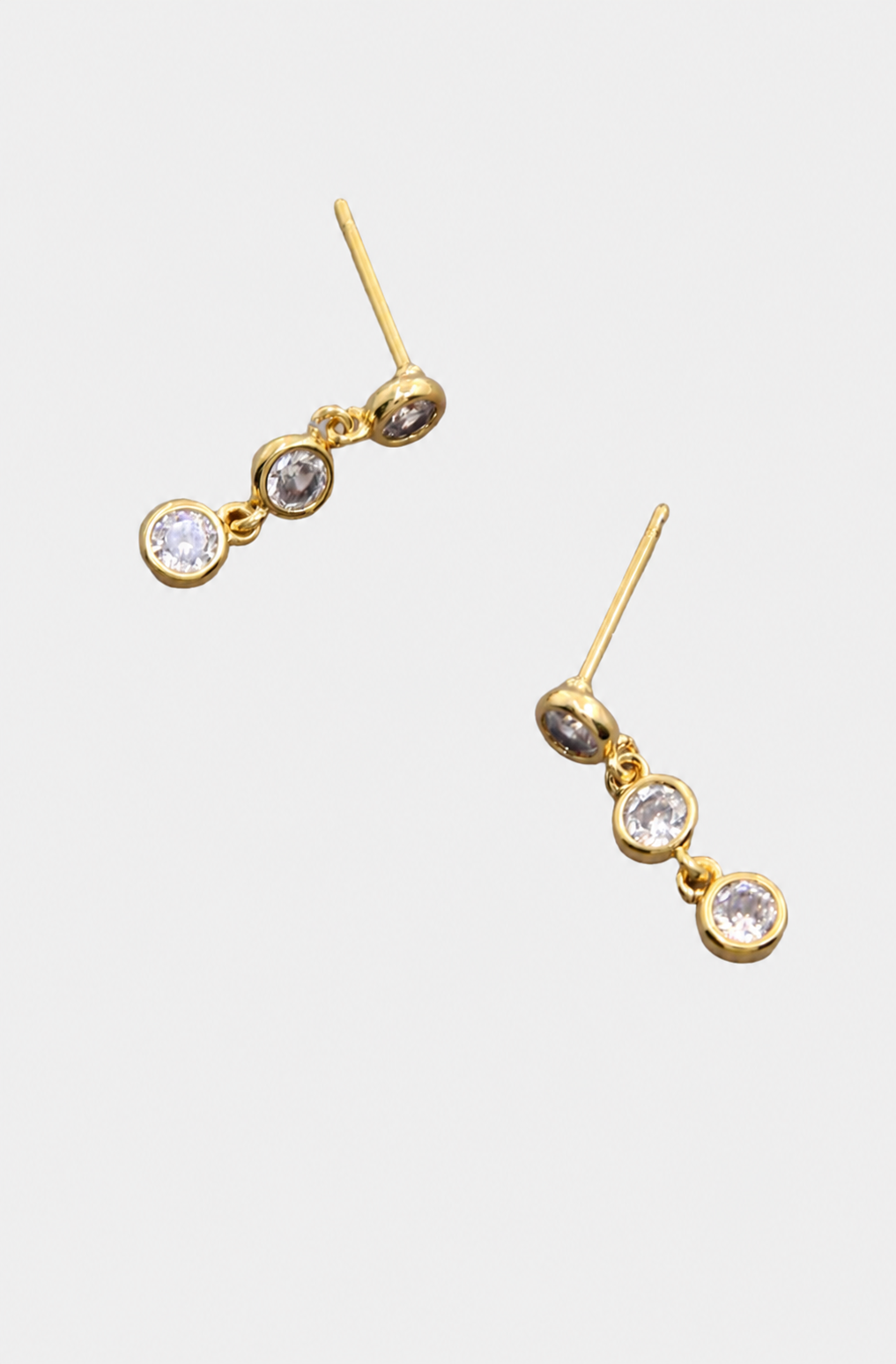 Ameline Earrings — Gold detail